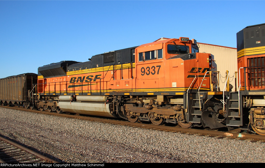 BNSF 9337